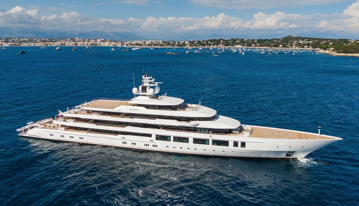 Infinity yacht, Oceanco