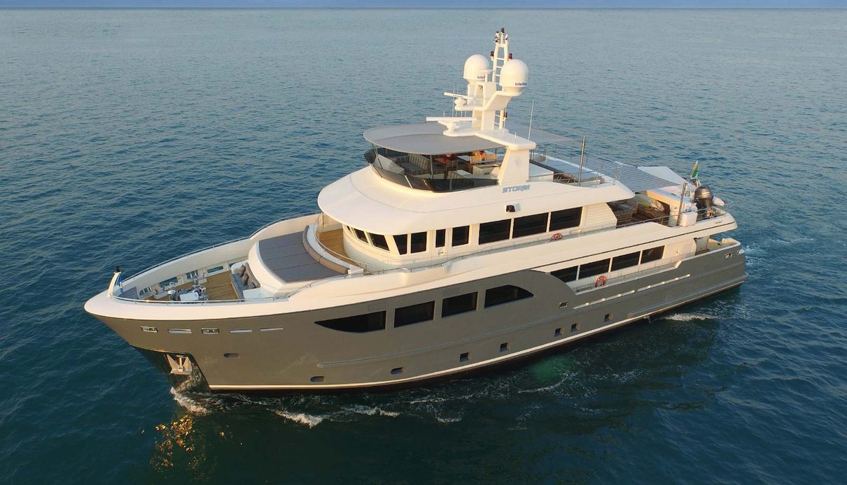 Capricorn Y yacht, Cantiere delle Marche