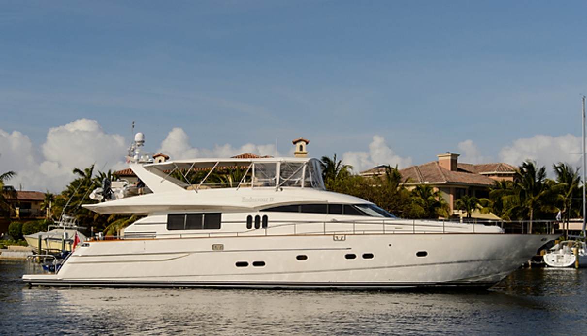 Avicci yacht, Viking Yachts