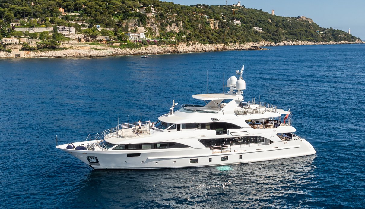 Lady Lillian yacht, Benetti