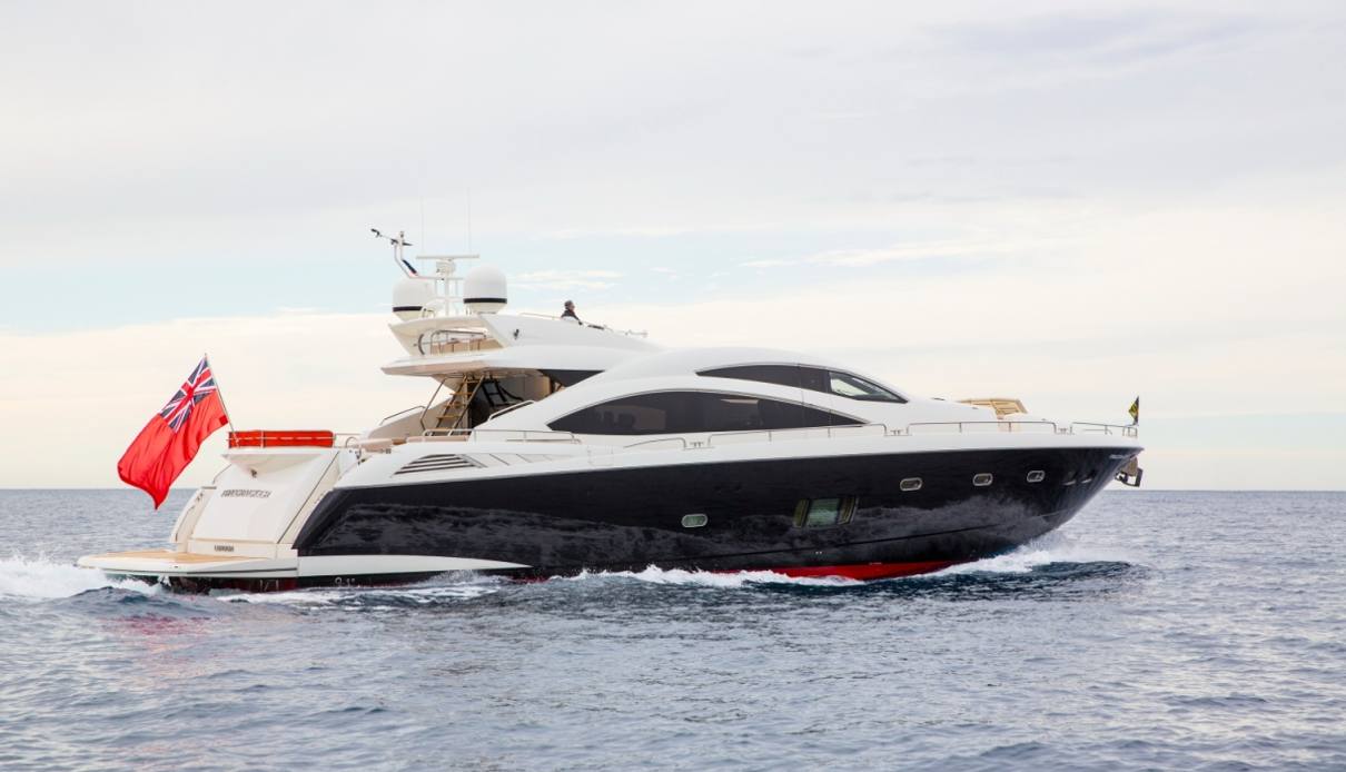 BST Sunrise yacht, Sunseeker