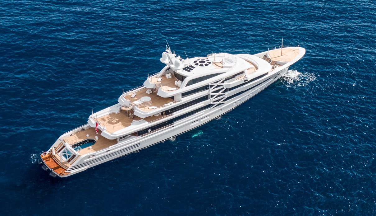 Project X yacht, Golden Yachts