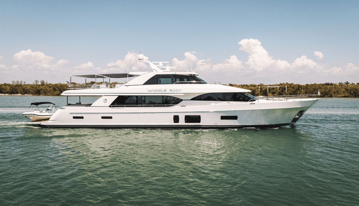 Wiggle Room yacht, Ocean Alexander