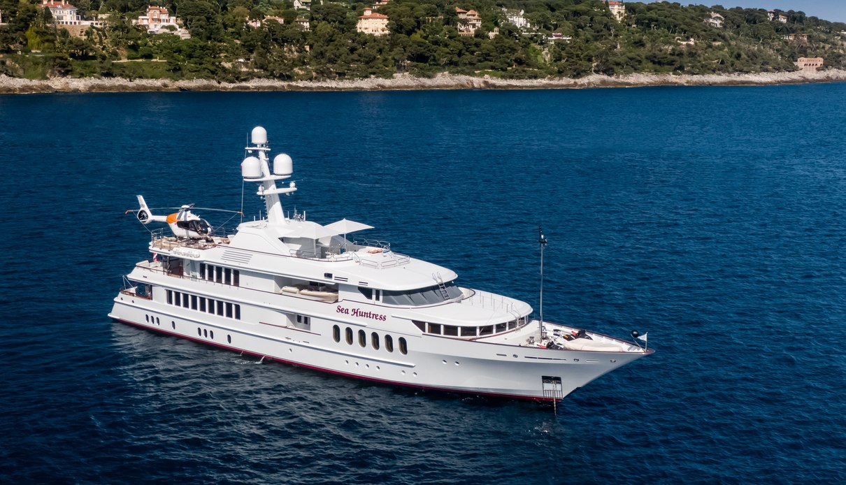 Sea Huntress yacht, Feadship