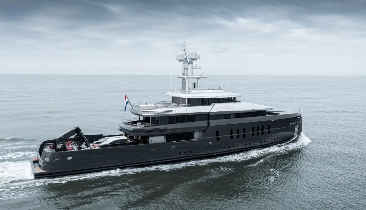 Shinkai yacht, Feadship