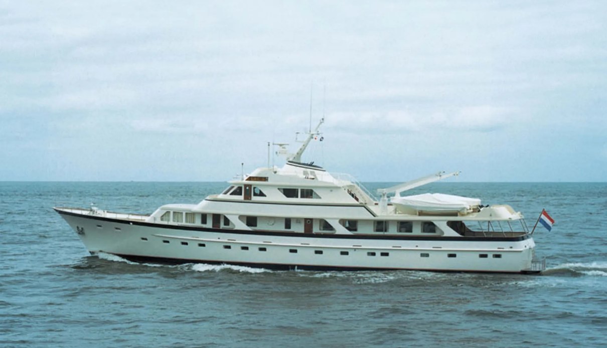 Valeria yacht