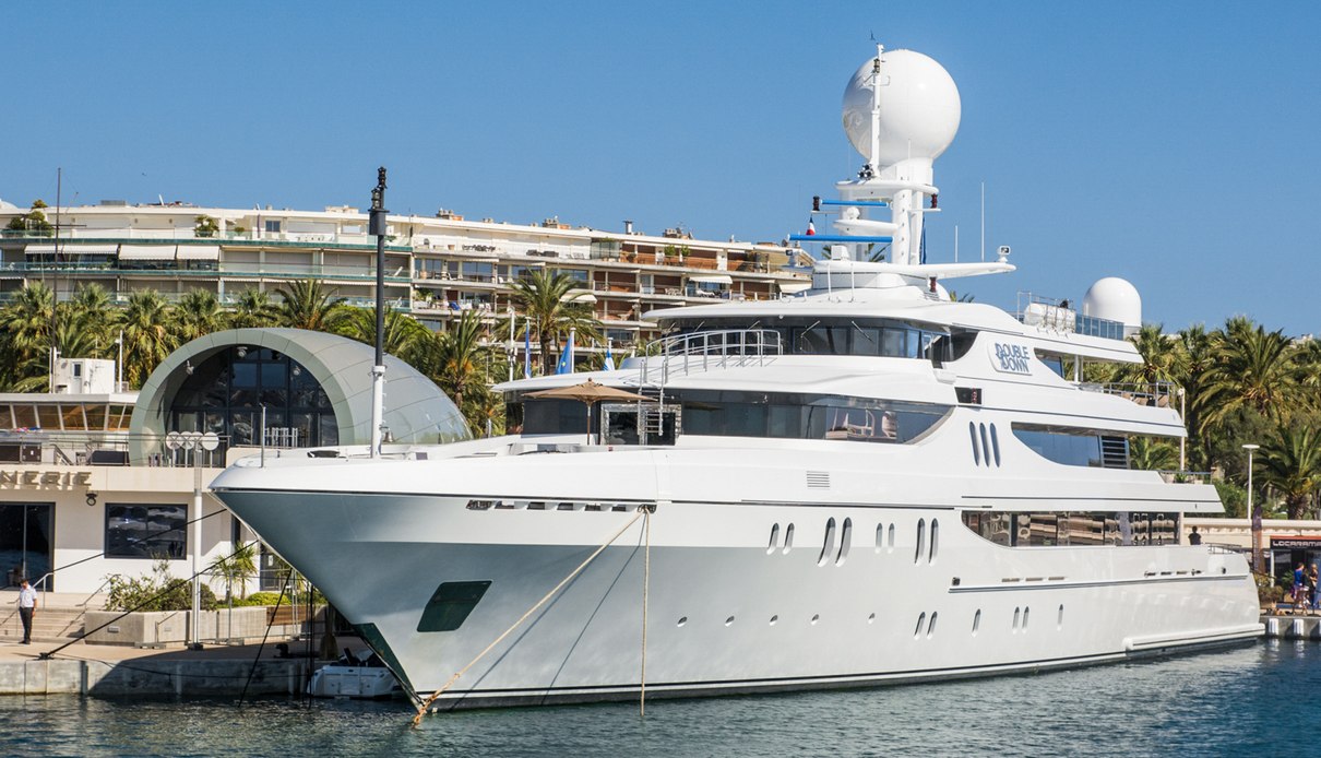 Joia The Crown Jewel yacht