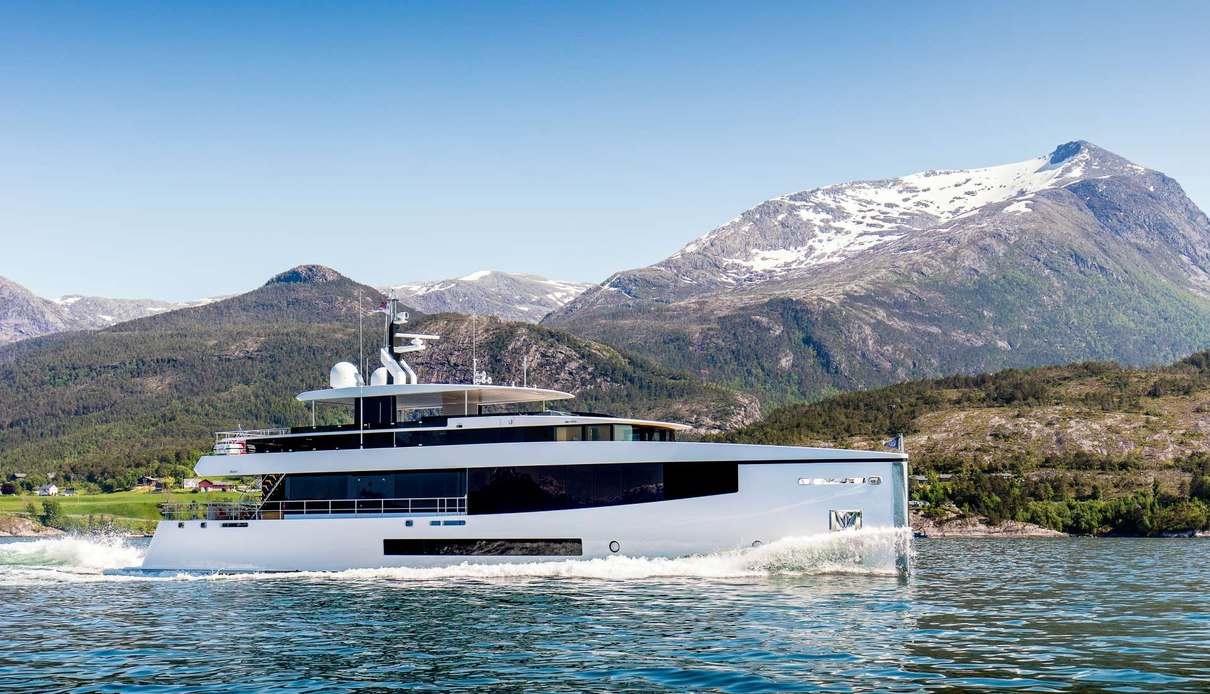 Gray Cliffs yacht