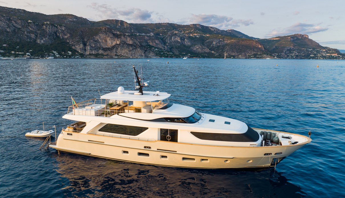 Valentina II yacht