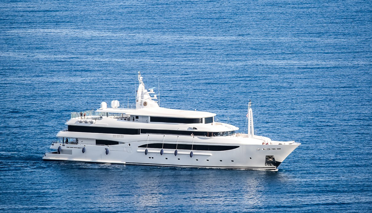 Tacanuyaso M S yacht