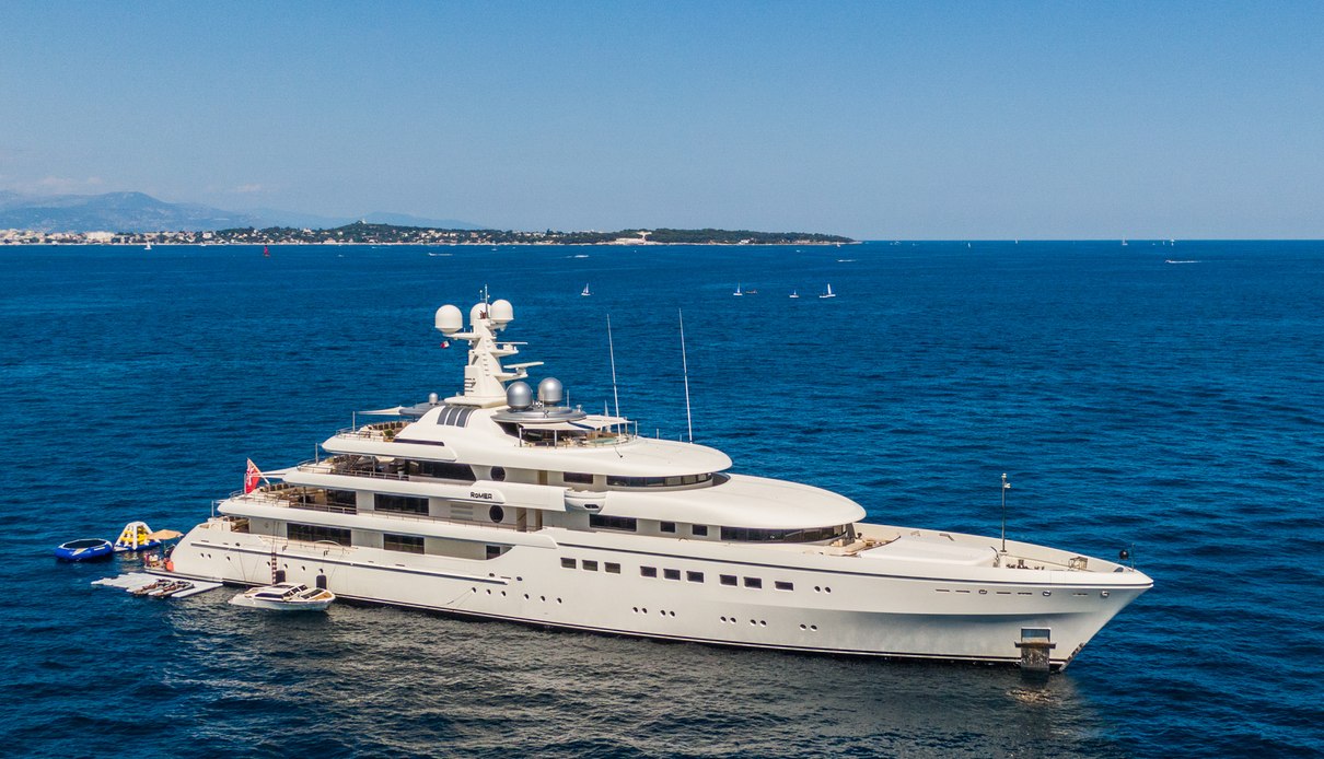 RoMEA yacht