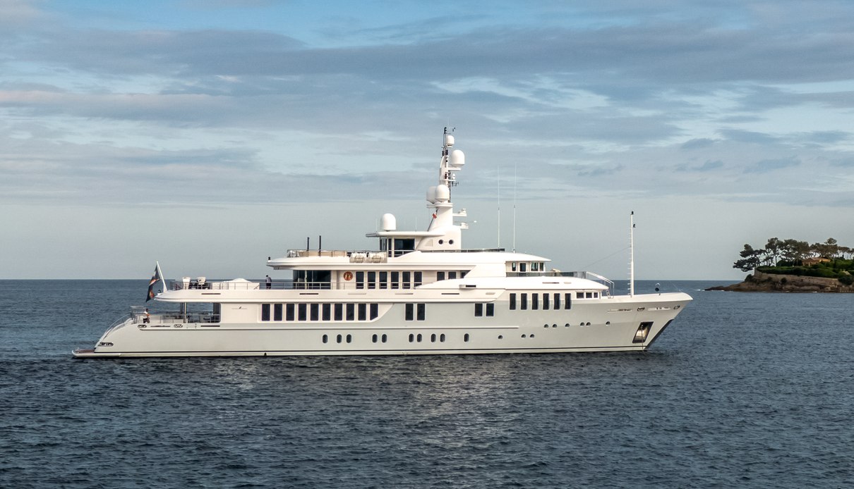 Bella II yacht