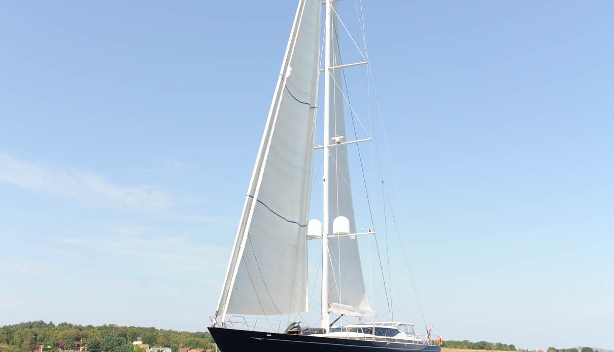 Thandeka yacht, Camper & Nicholsons