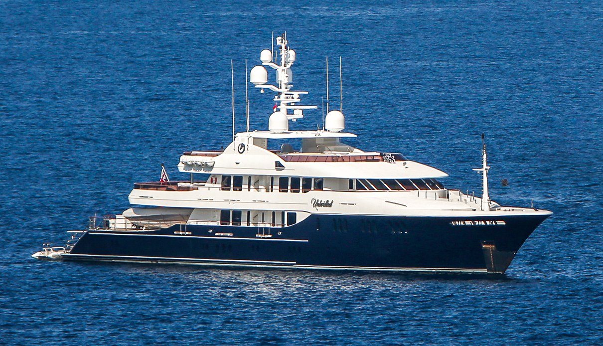 Unbridled yacht, Trinity Yachts