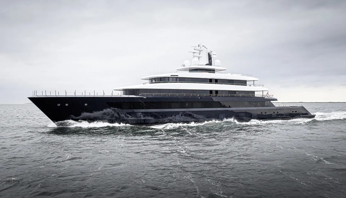 Drizzle yacht, Feadship