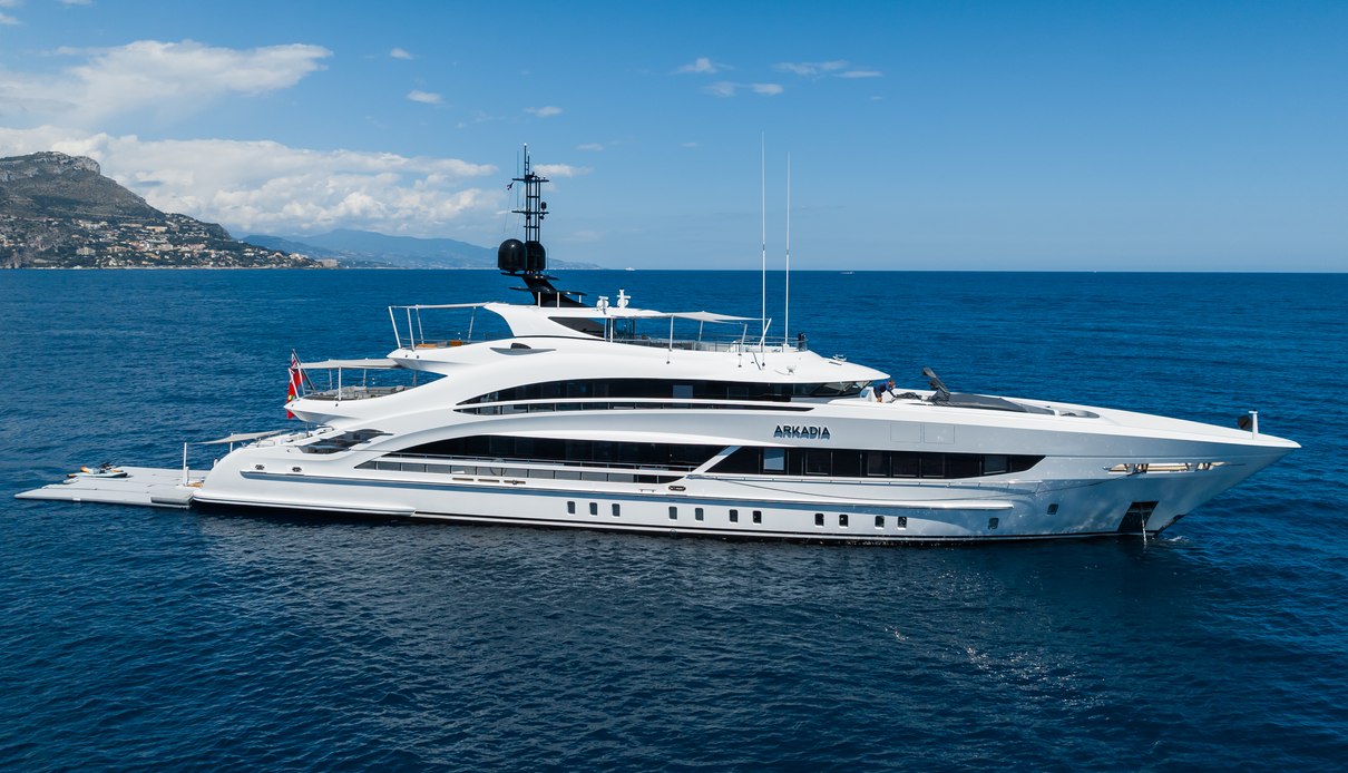 Arkadia yacht, Heesen