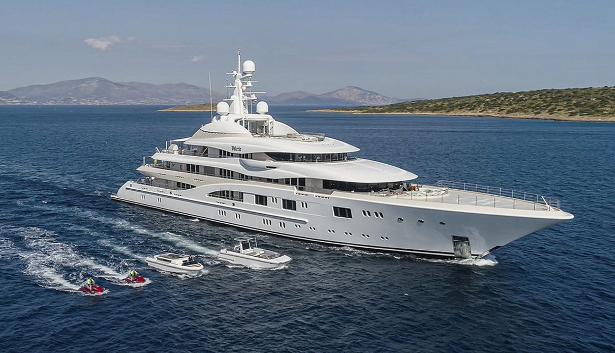 Meridian A yacht, Lurssen