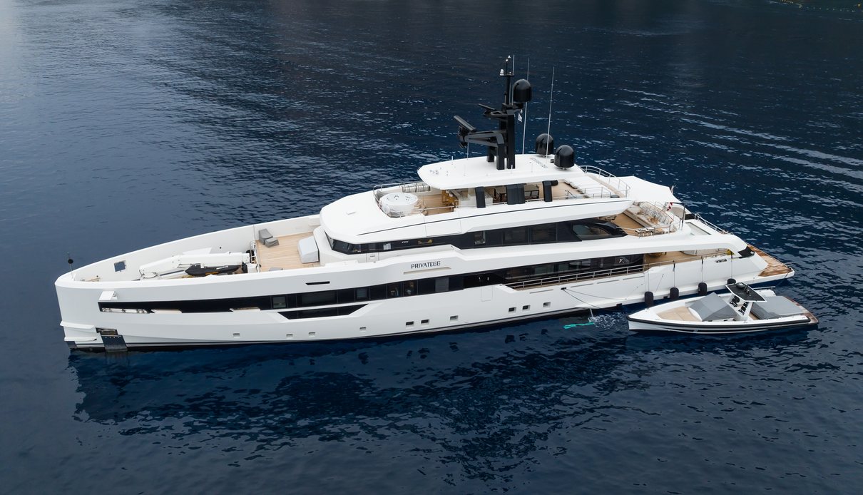 PrivateGG yacht, CRN Yachts