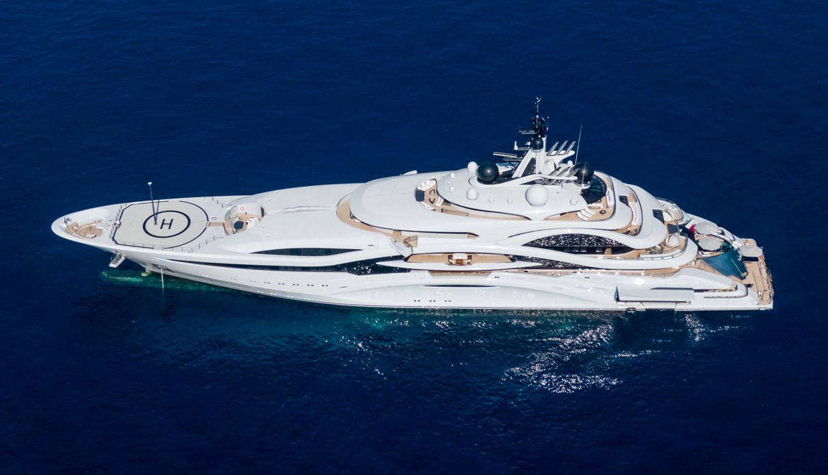 Al Lusail yacht, Lurssen