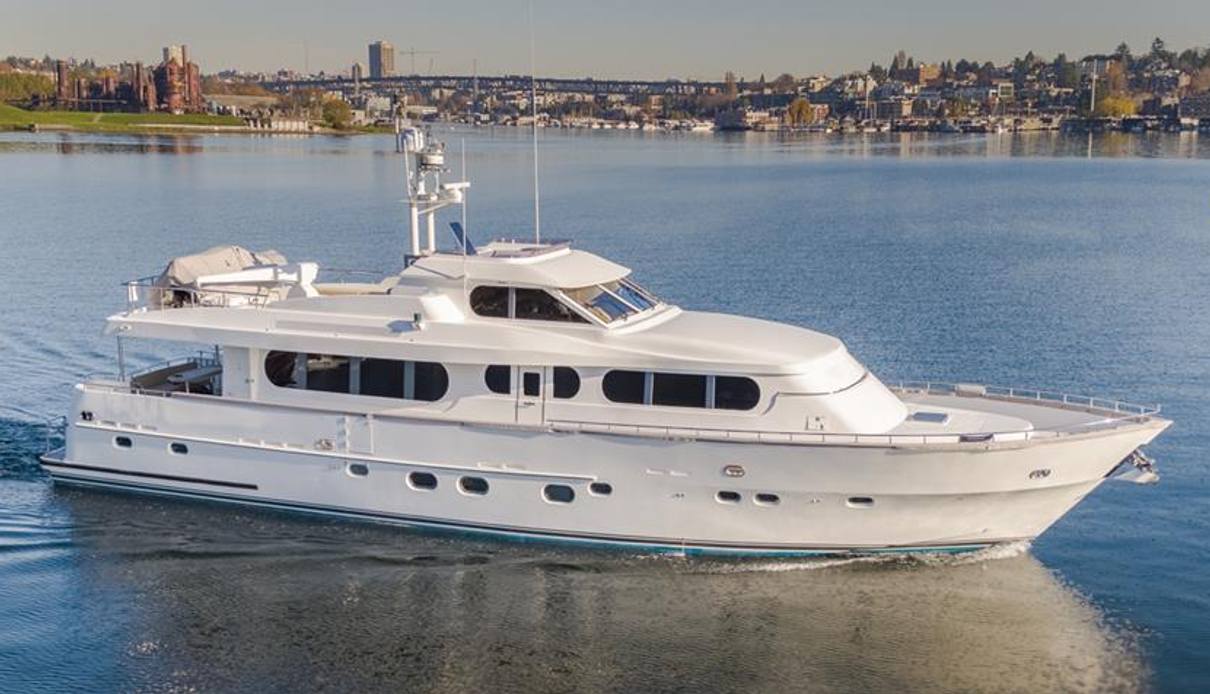Lady Sapphire yacht, Grand Harbour