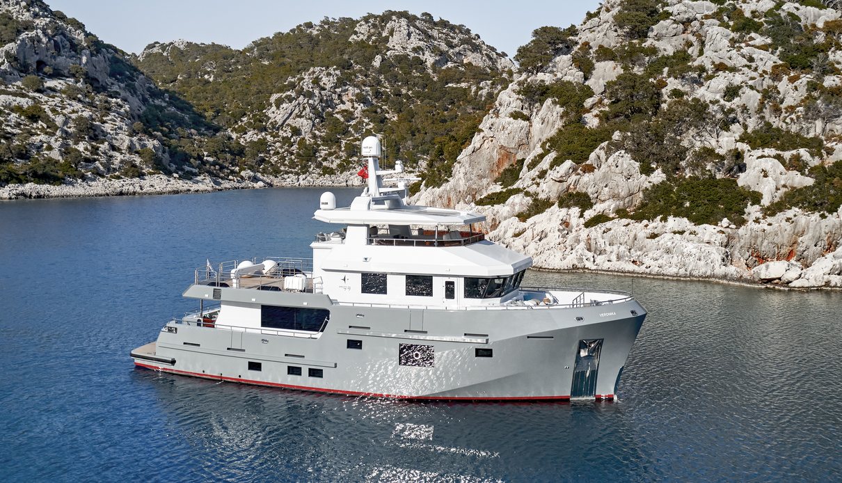 Veronika yacht, Bering Yachts