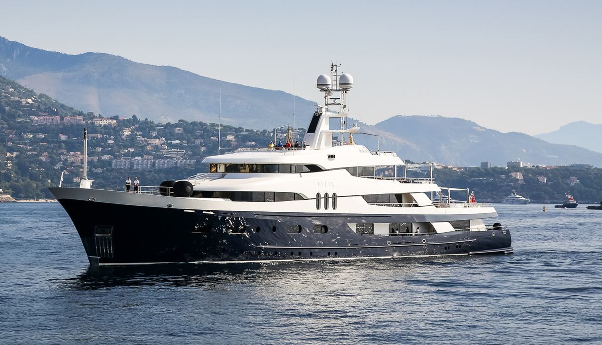 Amadeus yacht, Neue Jadewerft