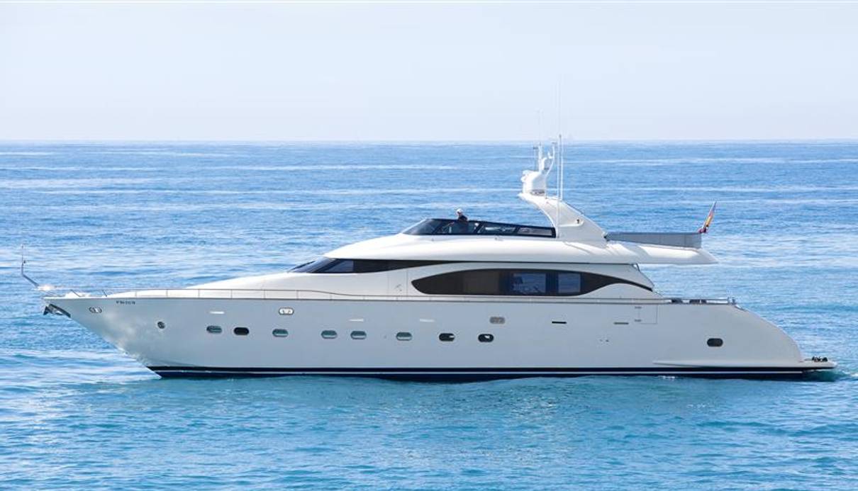 Pobedy I yacht, Maiora