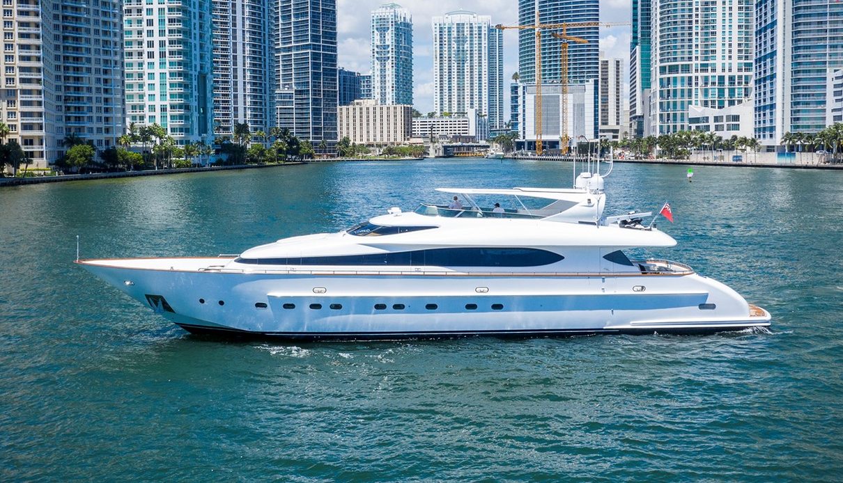 Stamos Bien yacht, Maiora