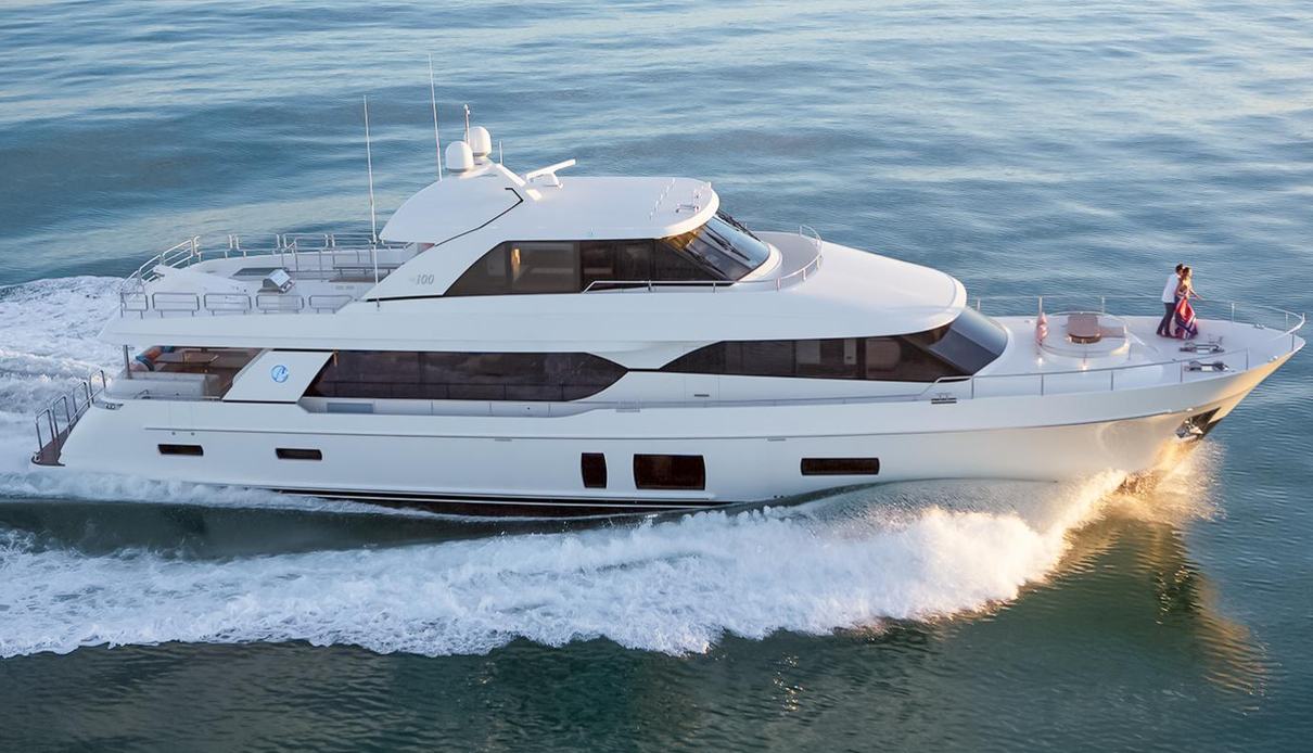 Live Mas yacht, Ocean Alexander