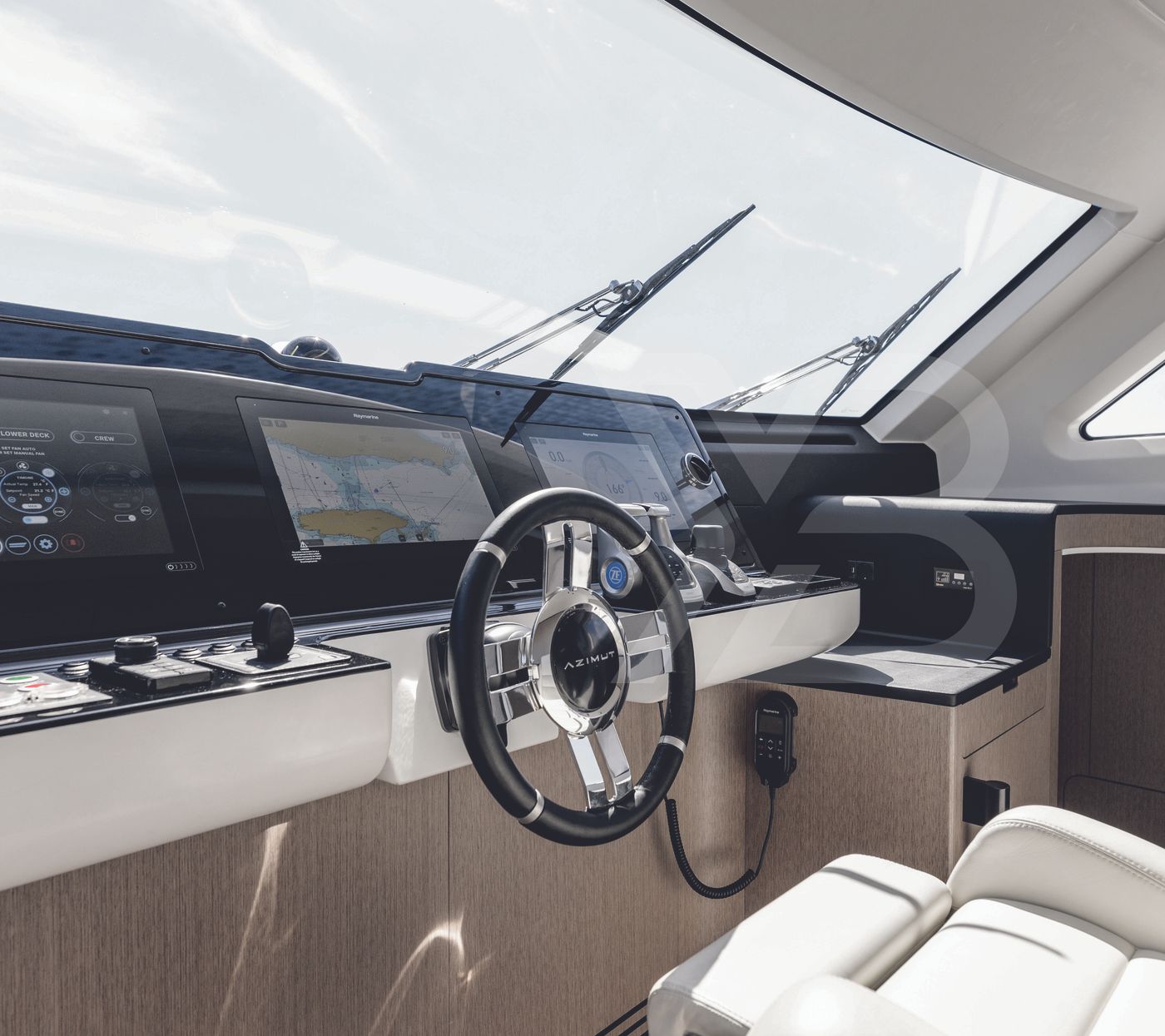Azimut Grande 26M Review (2022 Edition) | YachtBuyer