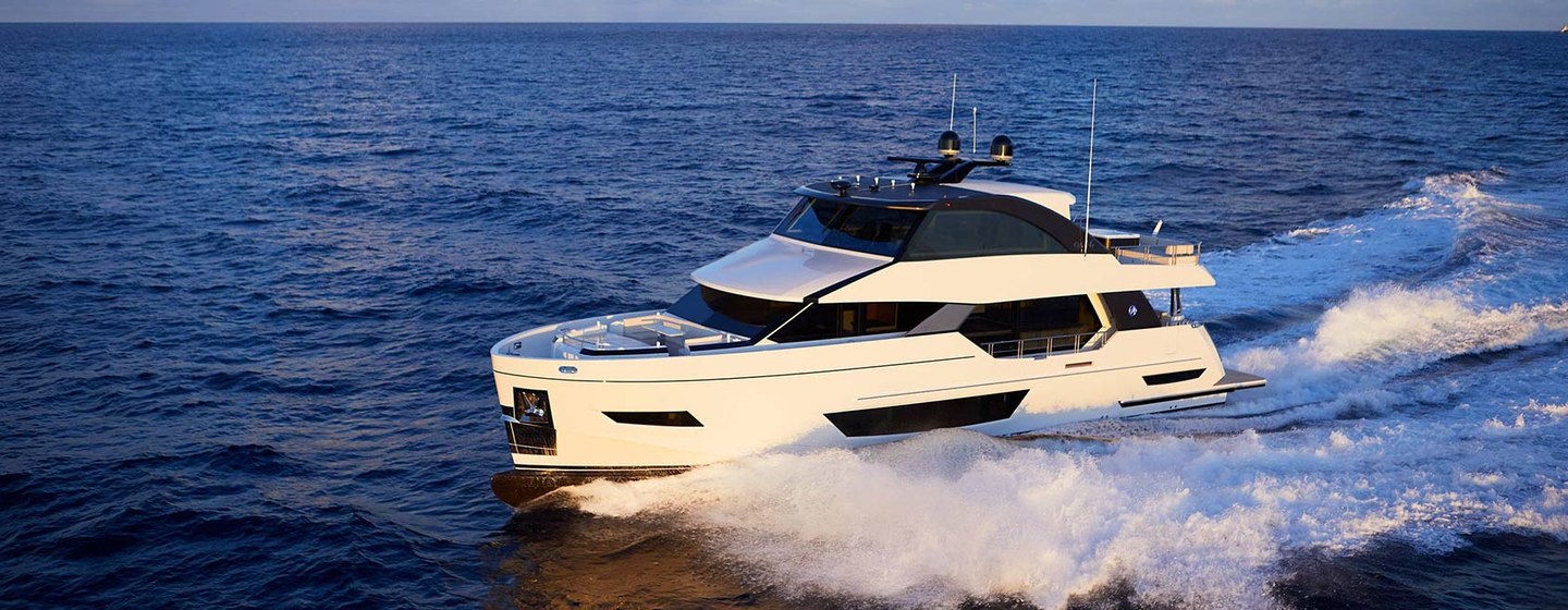 Ocean Alexander 26R Enclosed Yachts (2020 - 2021), Example 1