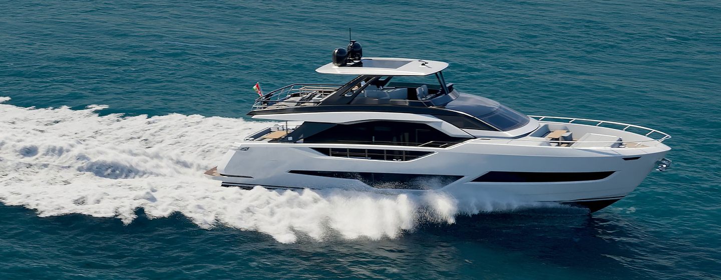 Ferretti 800 Yachts, Example 1