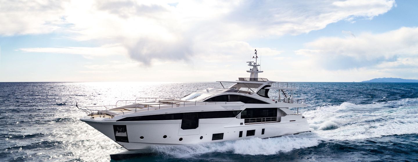 Azimut Grande 35 Wins Best New Production Award at Design & Innovation Awards photo 1