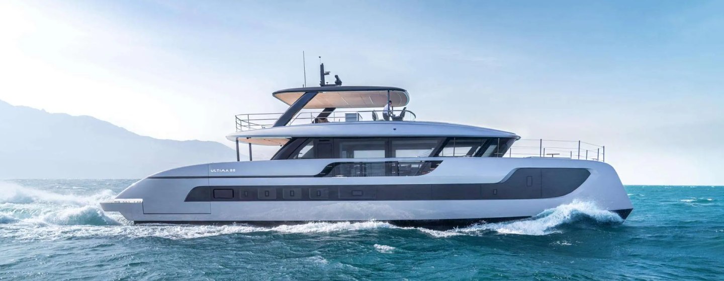Sunreef Ultima 88 Catamarans, Example 1