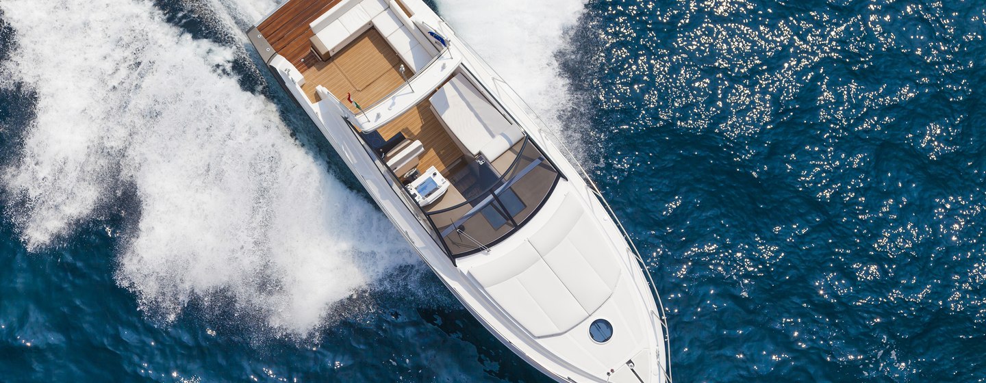 motor yacht fast cruising open water