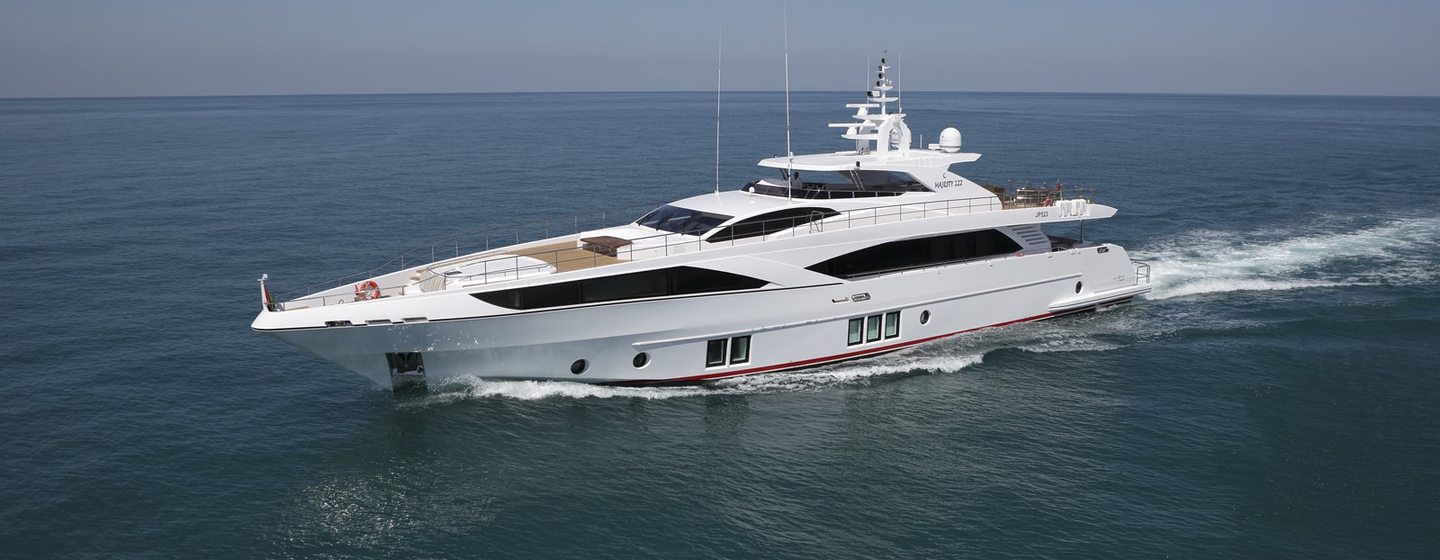 Gulf Craft Majesty 122 Yachts (2015 - 2022), Example 1