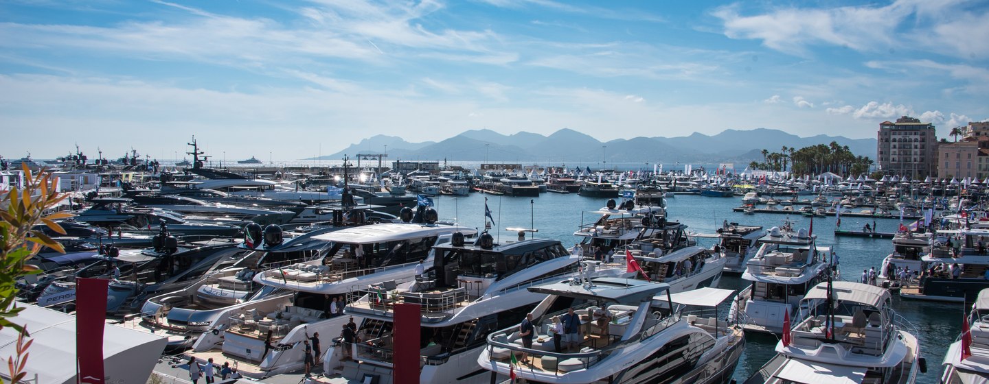 Boat Show Etiquette: How to Ensure a Successful First Visit review