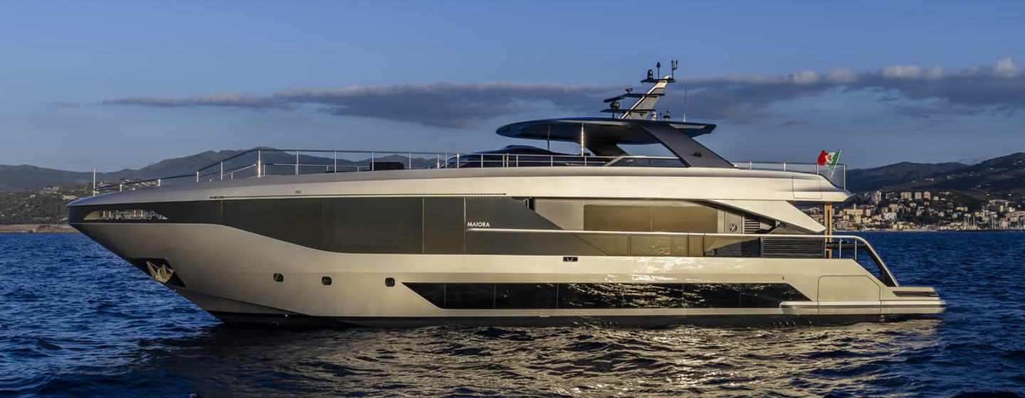 Maiora M30 motor yacht at anchor side view 