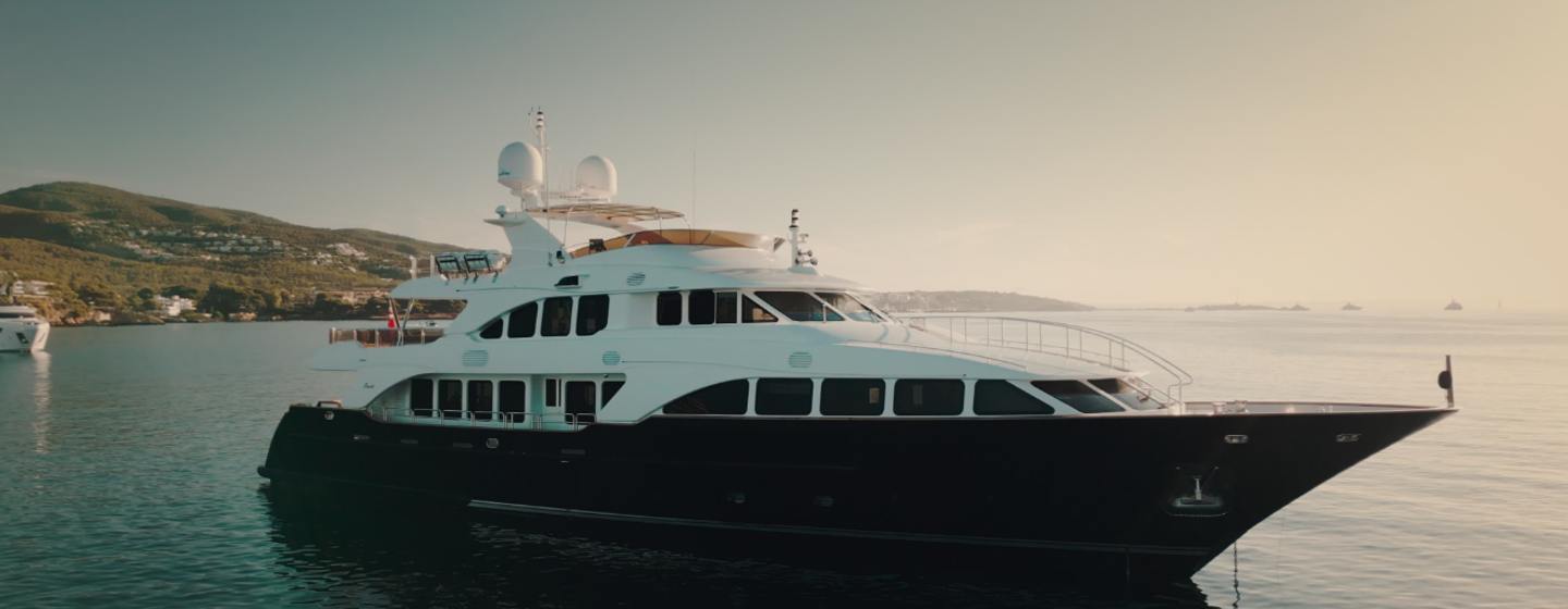 Benetti motor yacht Soho at anchor side view 