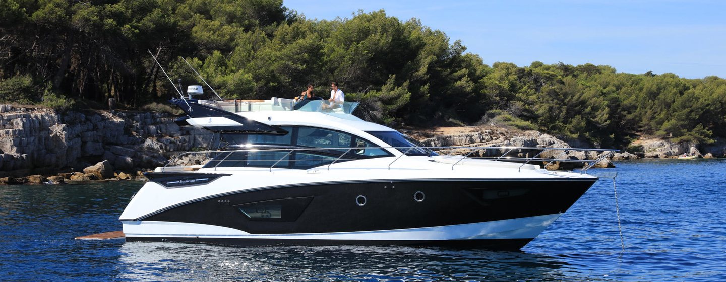 Beneteau Gran Turismo 50 Sportfly Boats (2017 - 2021), Example 1
