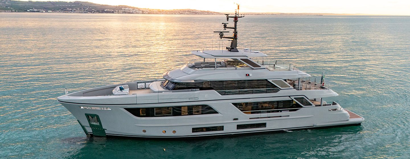 CdM launches PAZIENZA RJ 115 superyacht photo 1