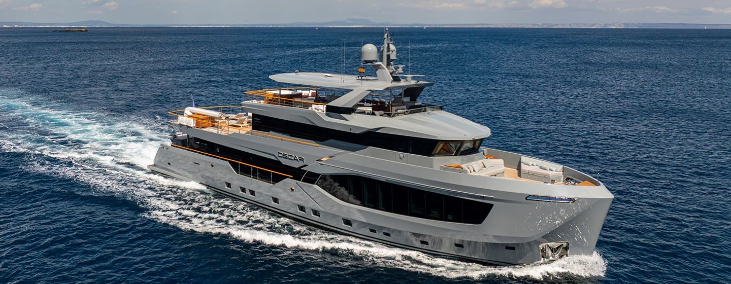 Superyacht Oscar under way 