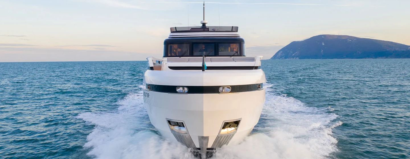 Extra 93 Yachts (2018 - 2021), Example 1