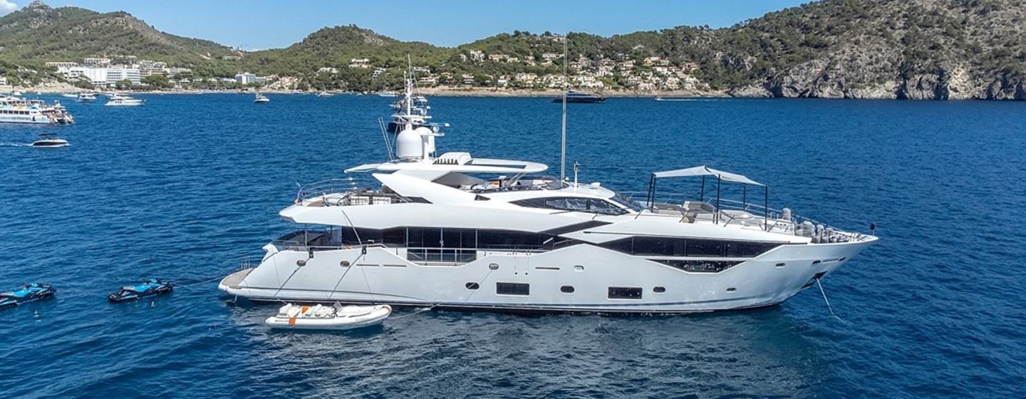 Sunseeker motor yacht Noroader at anchor side view 