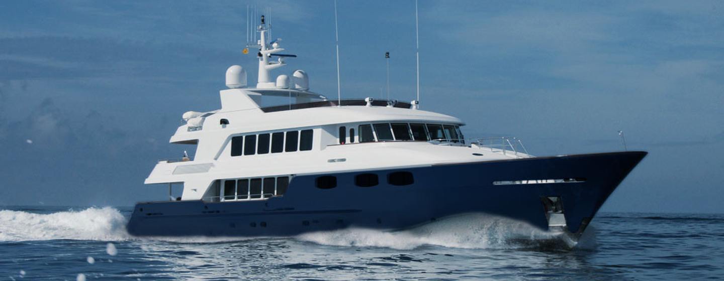 Superyacht Summer Dance under way 