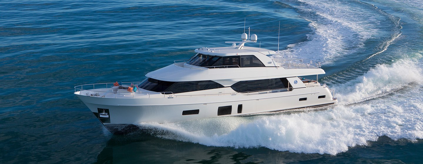 Ocean Alexander 100 Skylounge Yachts (Mk3, 2018 - 2020), Example 1