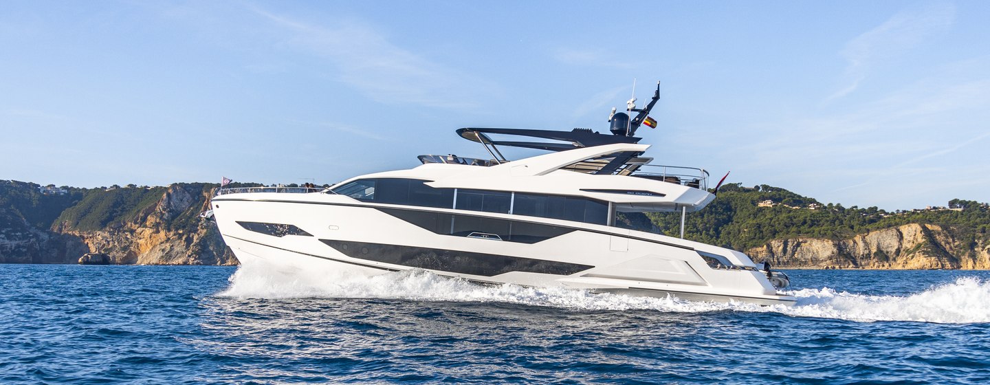 Sunseeker 90 Ocean Yachts, Example 1