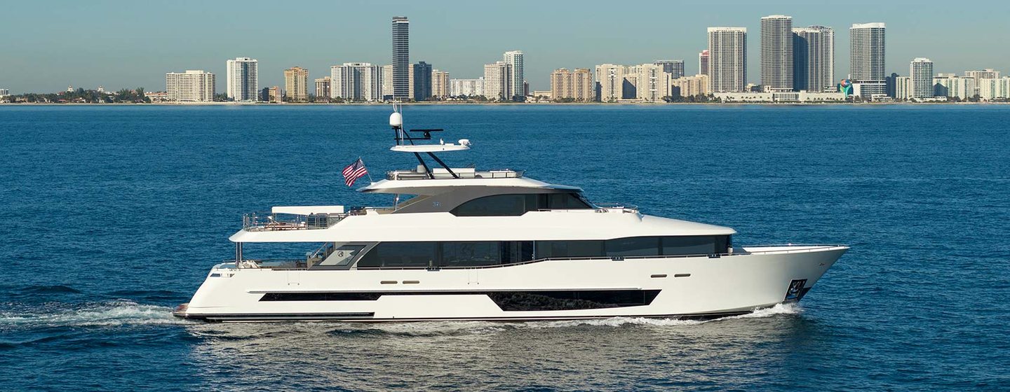 Ocean Alexander 37L Yachts, Example 1