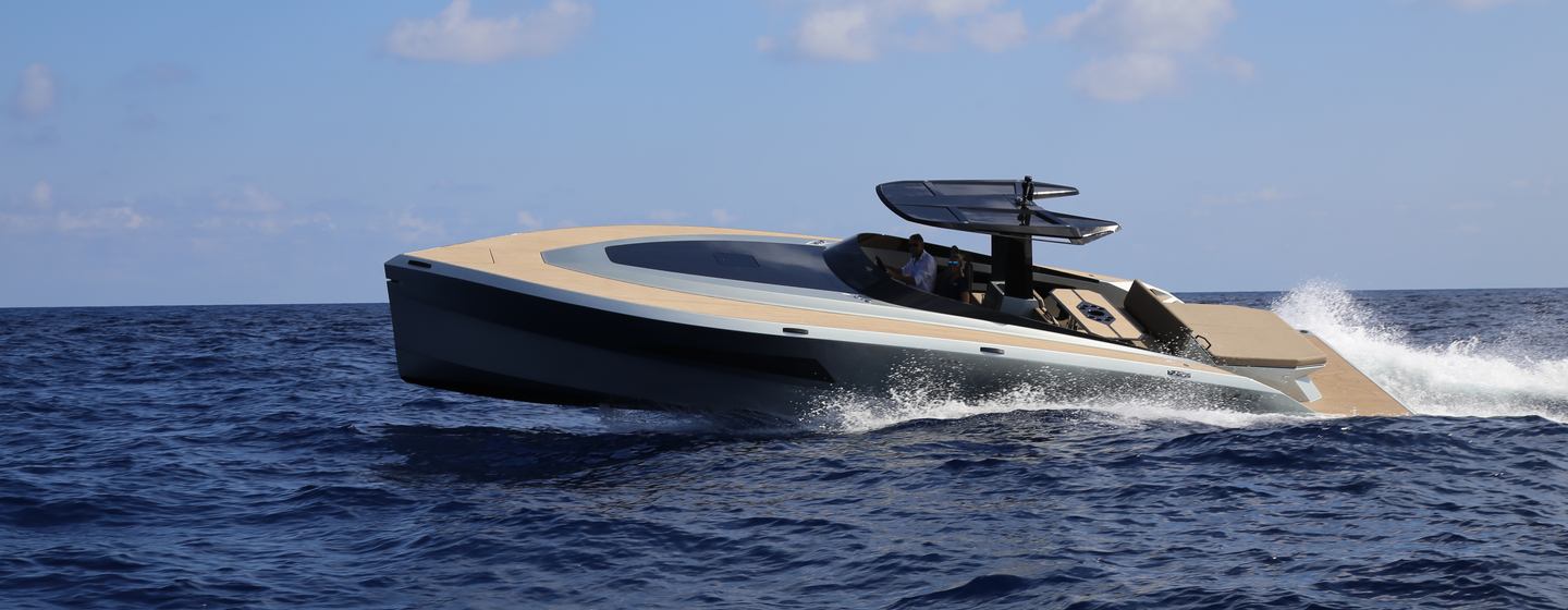 SAY 42 Yachts, Example 1