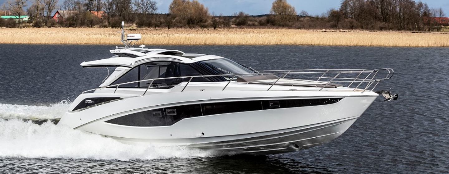 Galeon 405 HTS Boats, Example 1